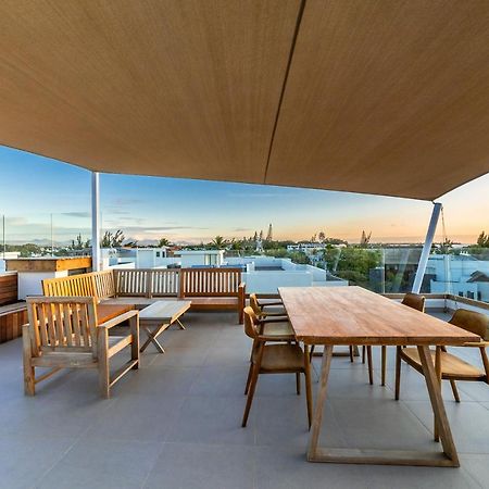 Penthouse 13 - One Bay Residence With Private Rooftop Terrace And Dip In Pool Pereybere Beach Extérieur photo