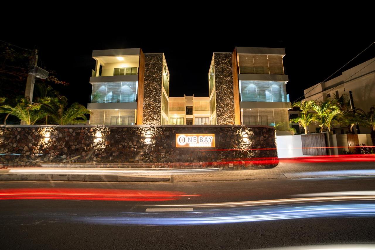 Penthouse 13 - One Bay Residence With Private Rooftop Terrace And Dip In Pool Pereybere Beach Extérieur photo