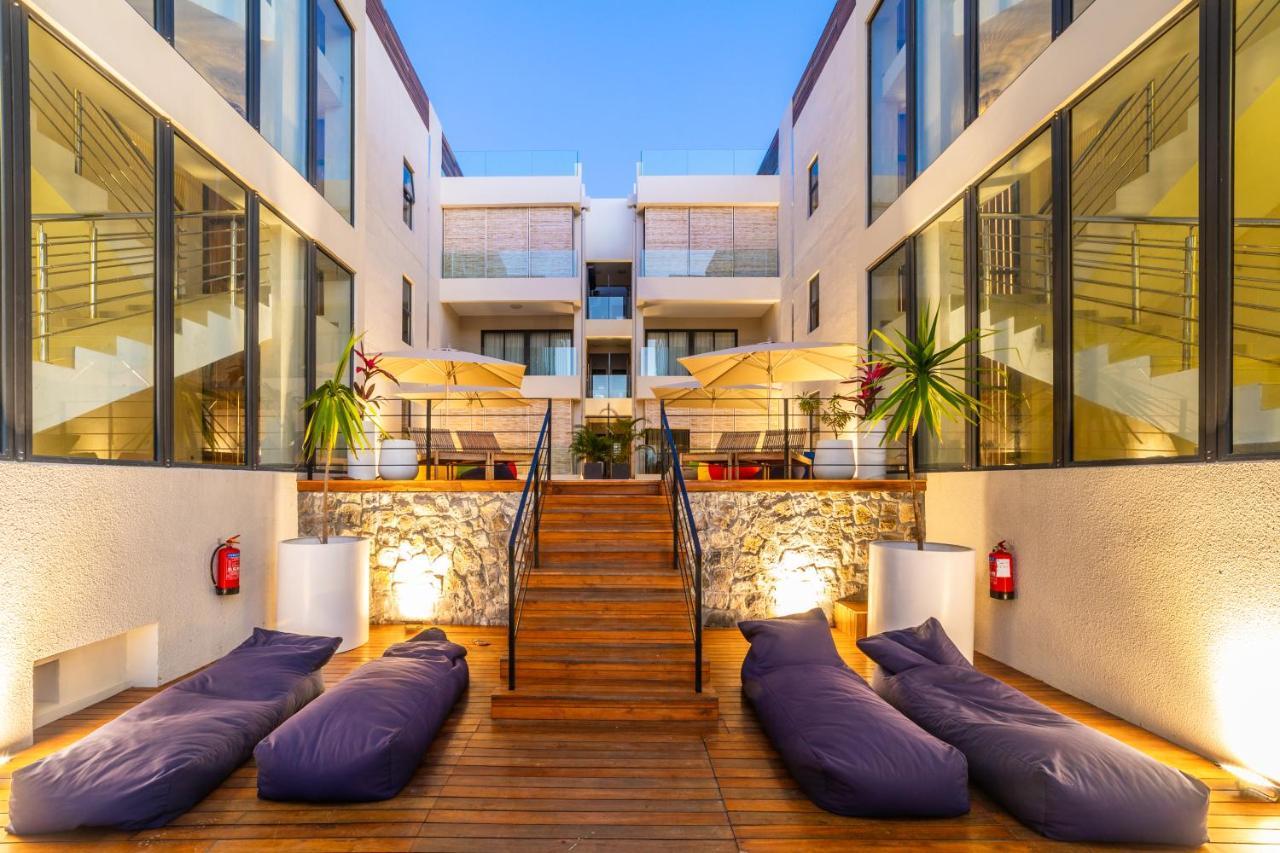 Penthouse 13 - One Bay Residence With Private Rooftop Terrace And Dip In Pool Pereybere Beach Extérieur photo