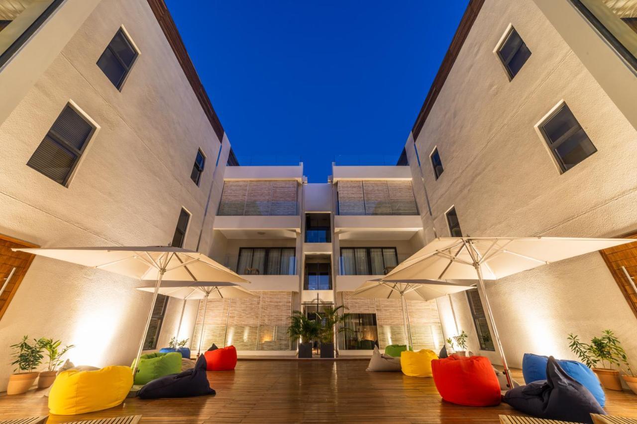 Penthouse 13 - One Bay Residence With Private Rooftop Terrace And Dip In Pool Pereybere Beach Extérieur photo