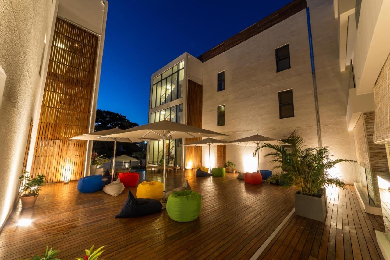 Penthouse 13 - One Bay Residence With Private Rooftop Terrace And Dip In Pool Pereybere Beach Extérieur photo
