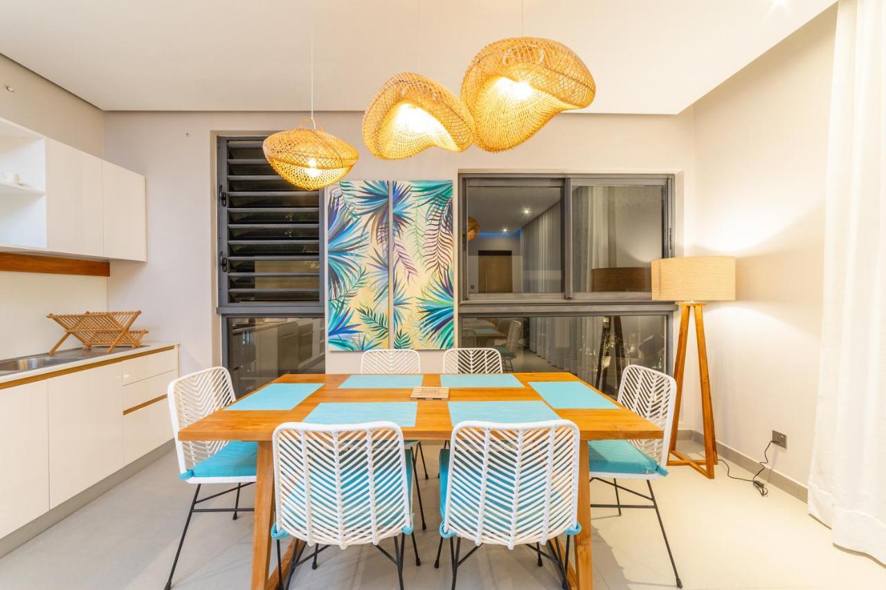 Penthouse 13 - One Bay Residence With Private Rooftop Terrace And Dip In Pool Pereybere Beach Extérieur photo
